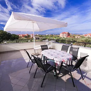  Apartman Perunika